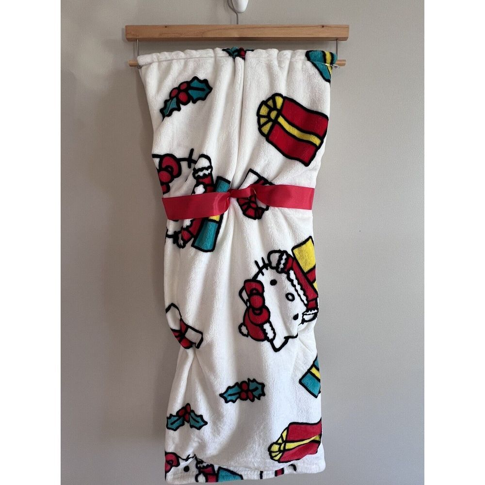 Hello Kitty Throw Blanket Christmas‎ Presents Soft Plush Red Bow 60x70 inches